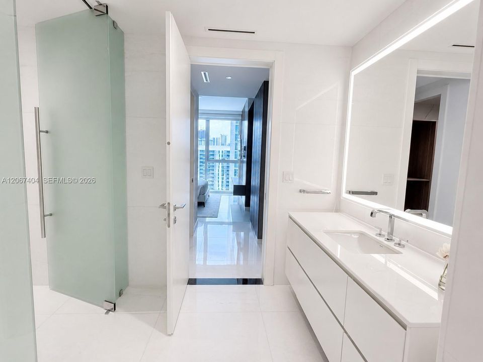 For Rent: $20,000 (2 beds, 2 baths, 1437 Square Feet)