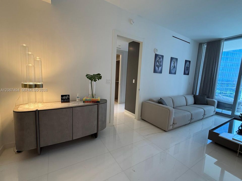 For Rent: $20,000 (2 beds, 2 baths, 1437 Square Feet)
