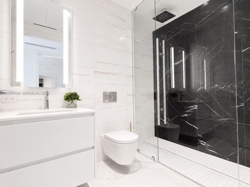 For Rent: $20,000 (2 beds, 2 baths, 1437 Square Feet)
