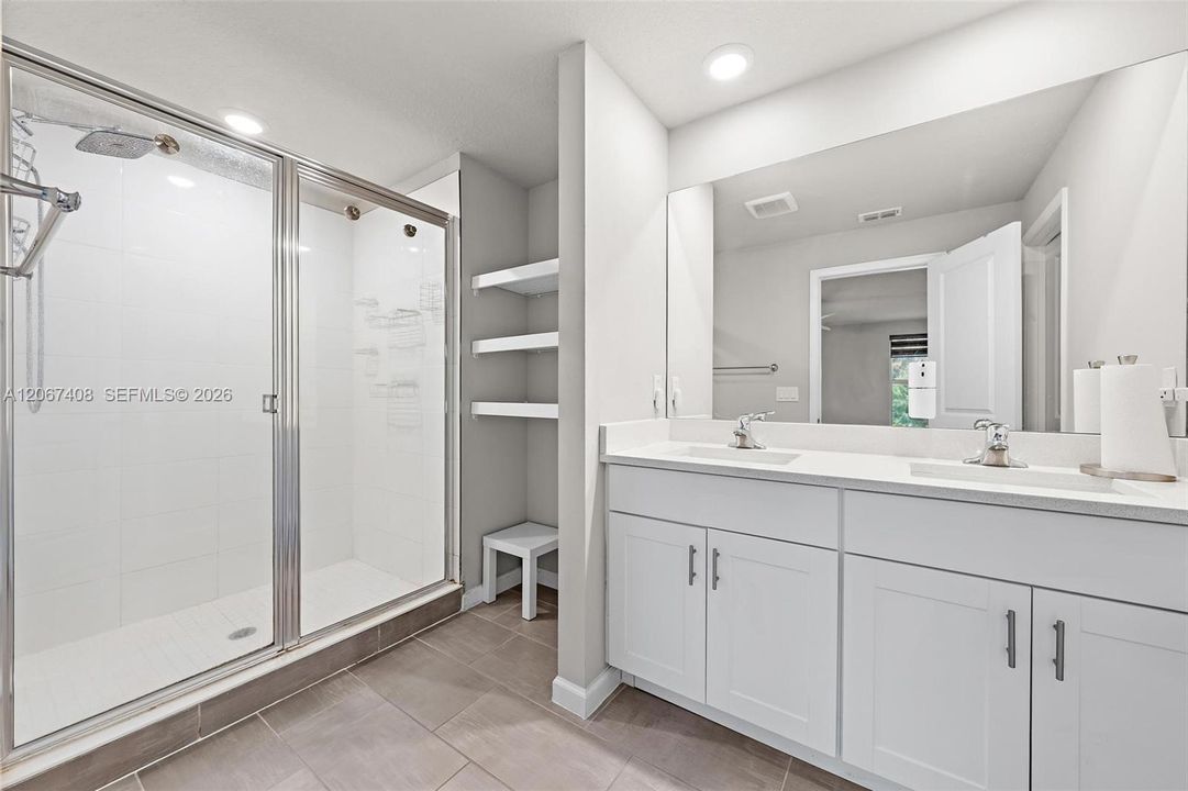 For Sale: $499,000 (3 beds, 2 baths, 1758 Square Feet)