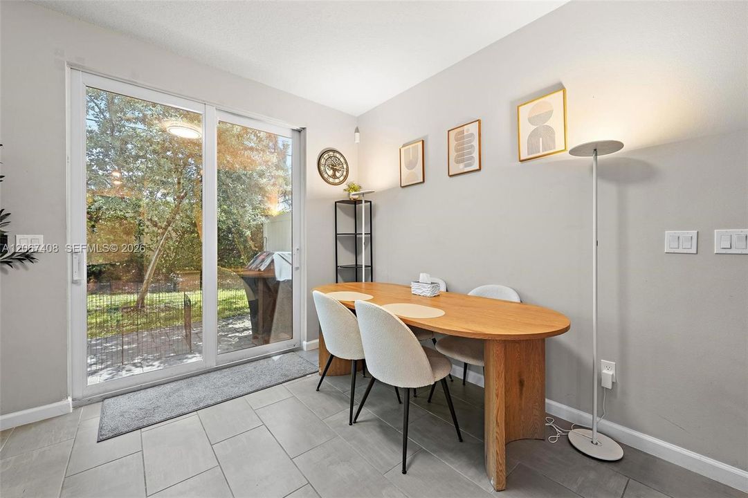 For Sale: $499,000 (3 beds, 2 baths, 1758 Square Feet)