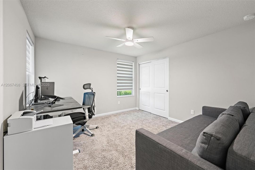 For Sale: $499,000 (3 beds, 2 baths, 1758 Square Feet)
