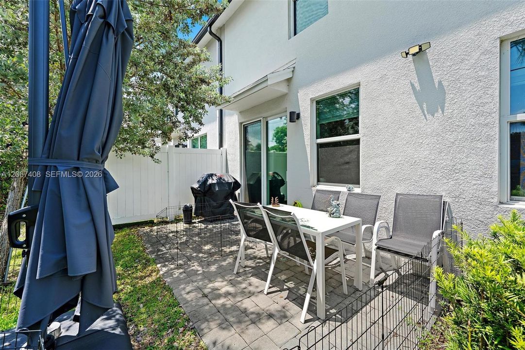 For Sale: $499,000 (3 beds, 2 baths, 1758 Square Feet)