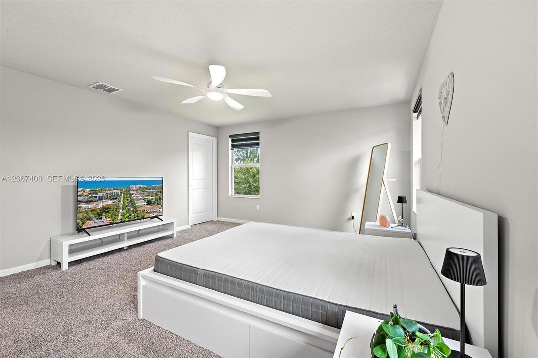 For Sale: $499,000 (3 beds, 2 baths, 1758 Square Feet)