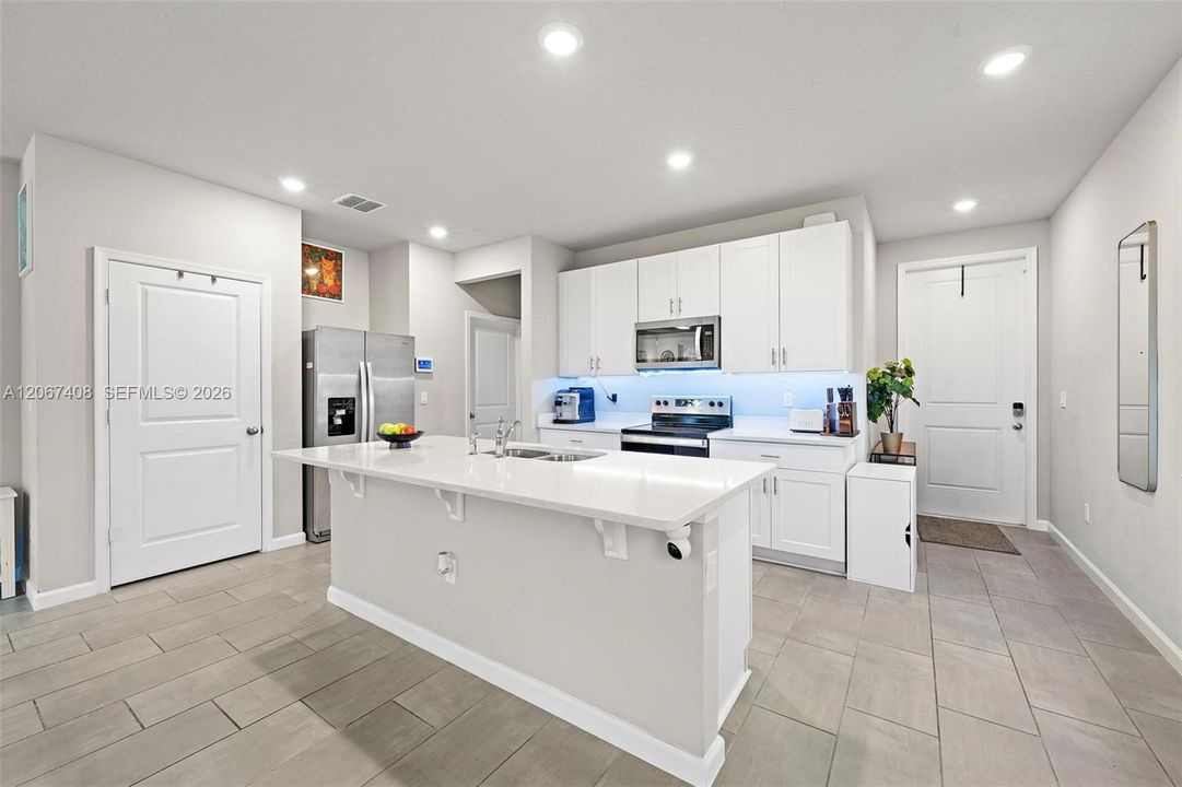 For Sale: $499,000 (3 beds, 2 baths, 1758 Square Feet)