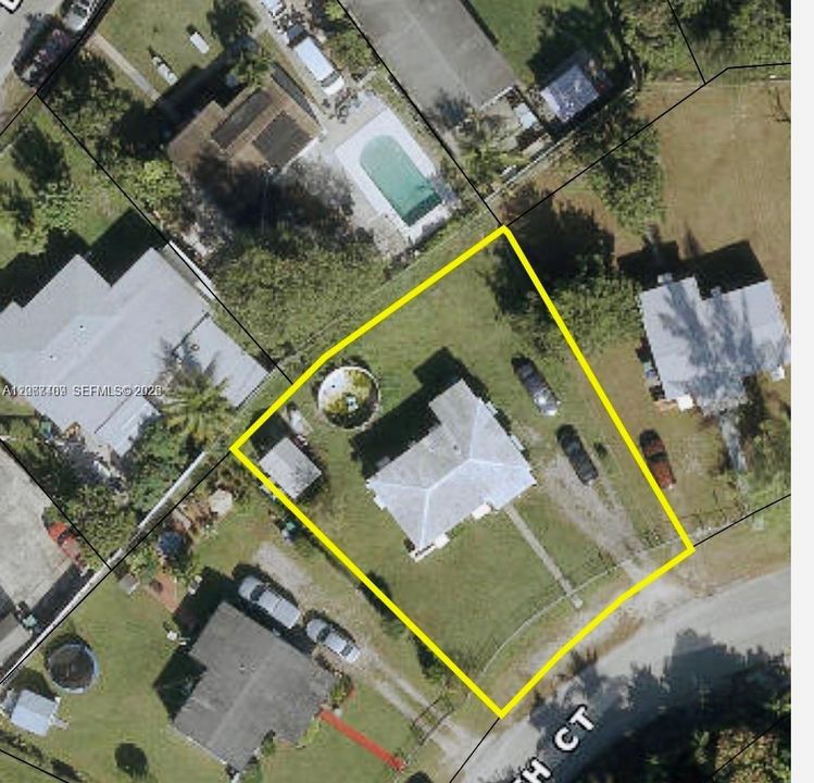 For Rent: $2,800 (3 beds, 1 baths, 851 Square Feet)