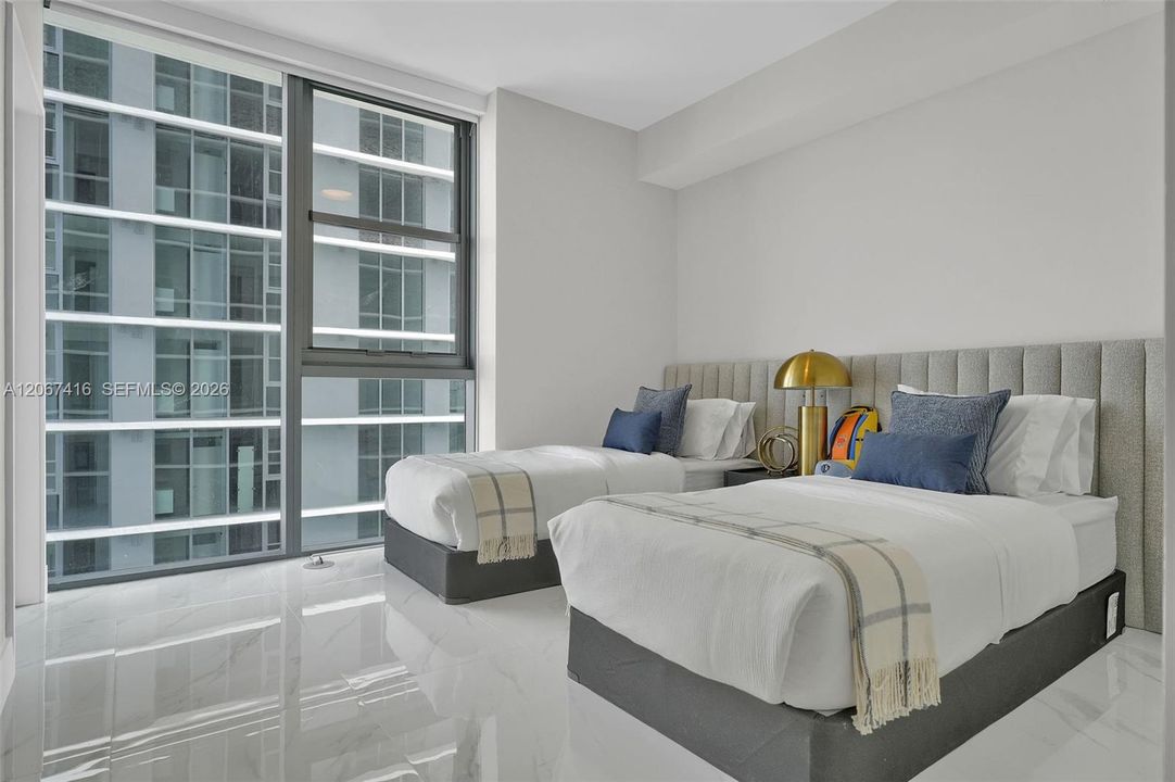 For Rent: $22,000 (4 beds, 5 baths, 2686 Square Feet)