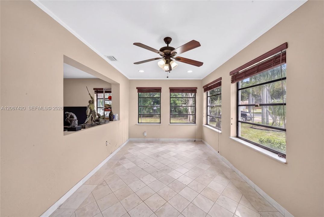 For Sale: $1,000,000 (2 beds, 1 baths, 1076 Square Feet)