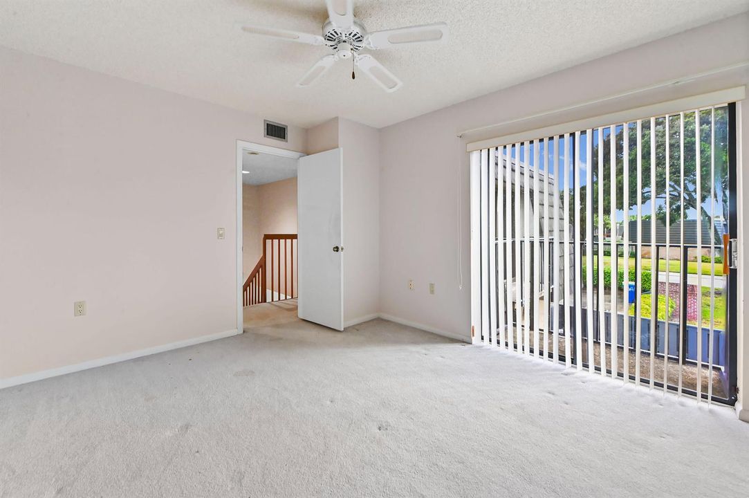 15 Bedroom 02