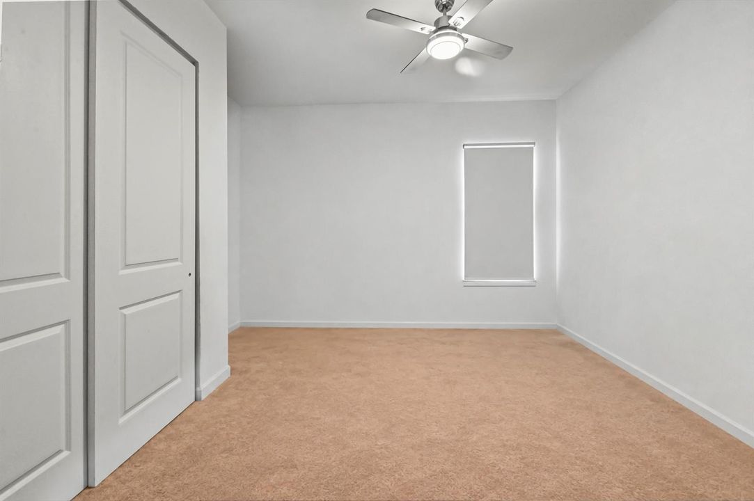 29 Bedroom 01