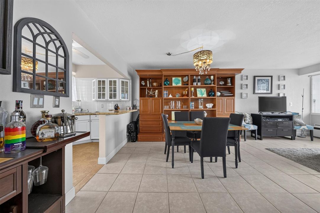 006-027-Dining RoomKitchen-4000x2664