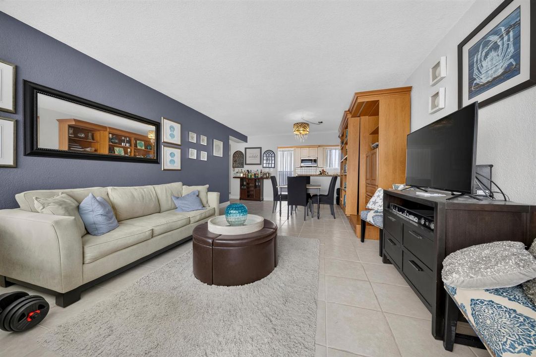 009-015-Living Room-4000x2666