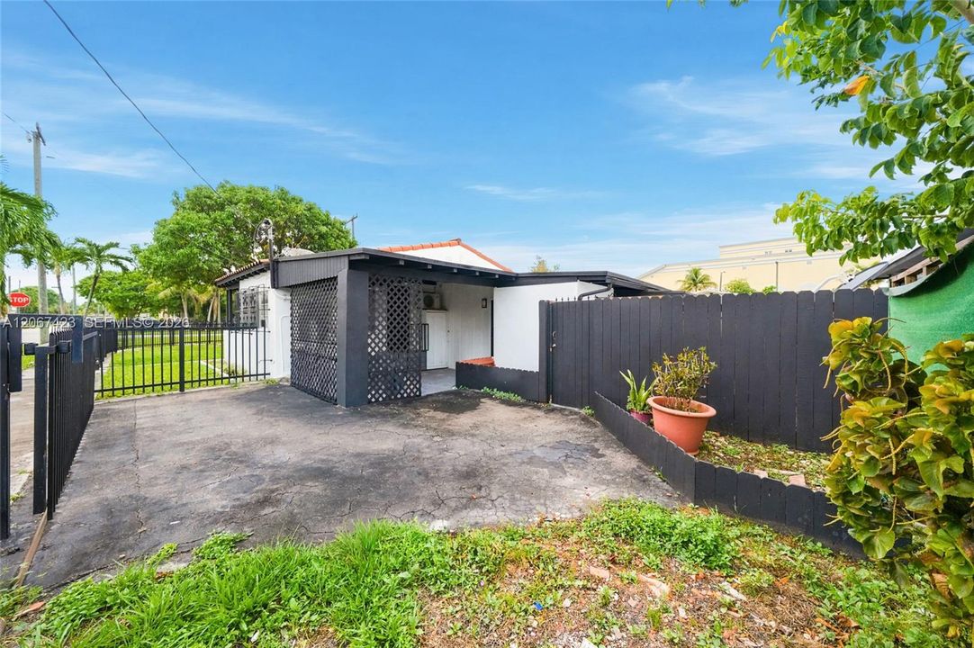 For Rent: $1,650 (0 beds, 1 baths, 2126 Square Feet)