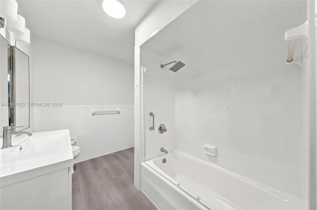 For Rent: $1,650 (0 beds, 1 baths, 2126 Square Feet)