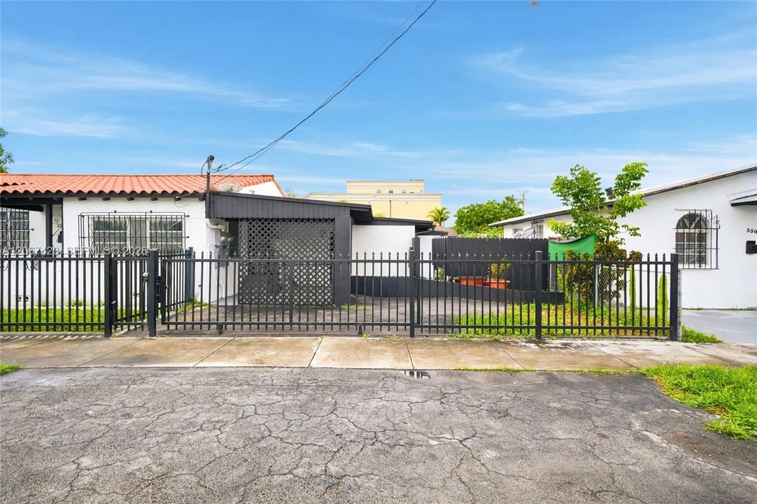 For Rent: $1,650 (0 beds, 1 baths, 2126 Square Feet)