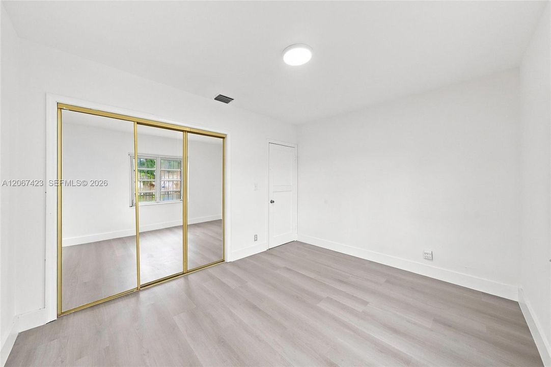 For Rent: $1,650 (0 beds, 1 baths, 2126 Square Feet)