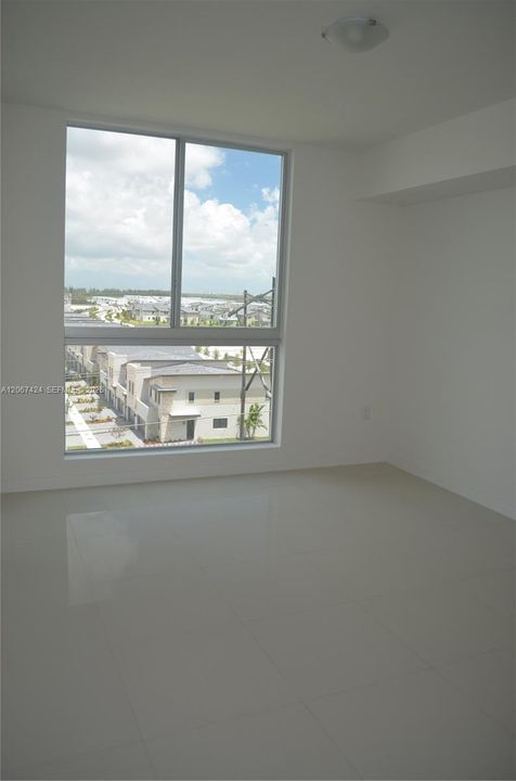 For Sale: $530,000 (3 beds, 2 baths, 1343 Square Feet)