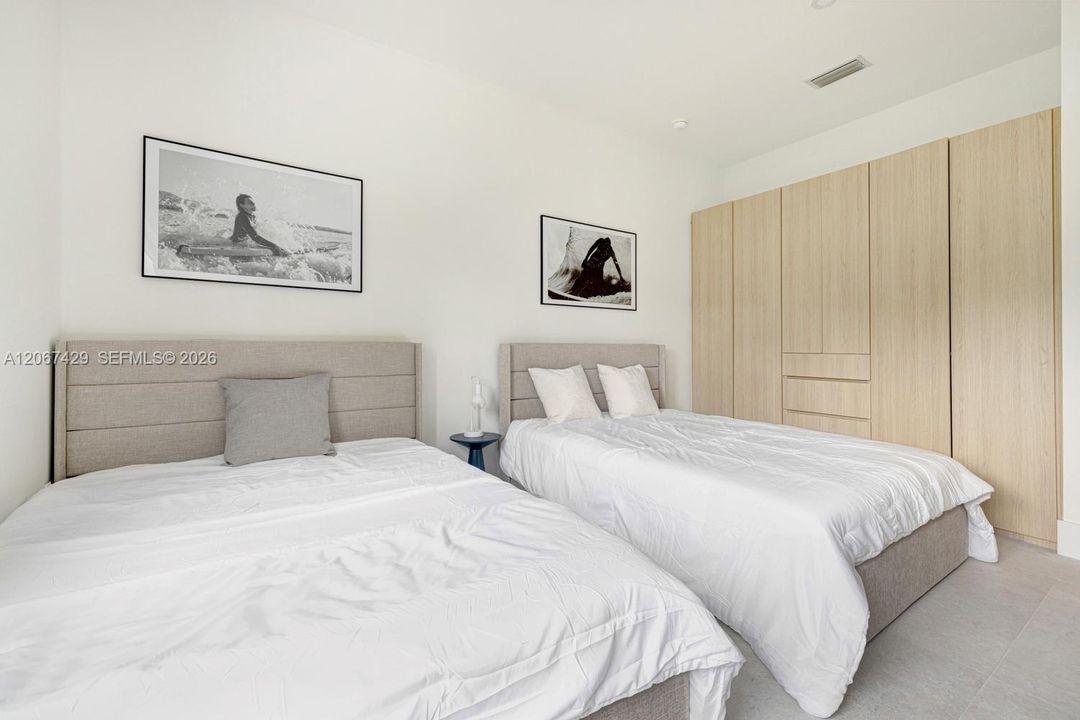 For Sale: $2,600,000 (5 beds, 3 baths, 3058 Square Feet)