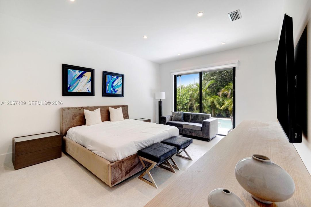For Sale: $2,600,000 (5 beds, 3 baths, 3058 Square Feet)