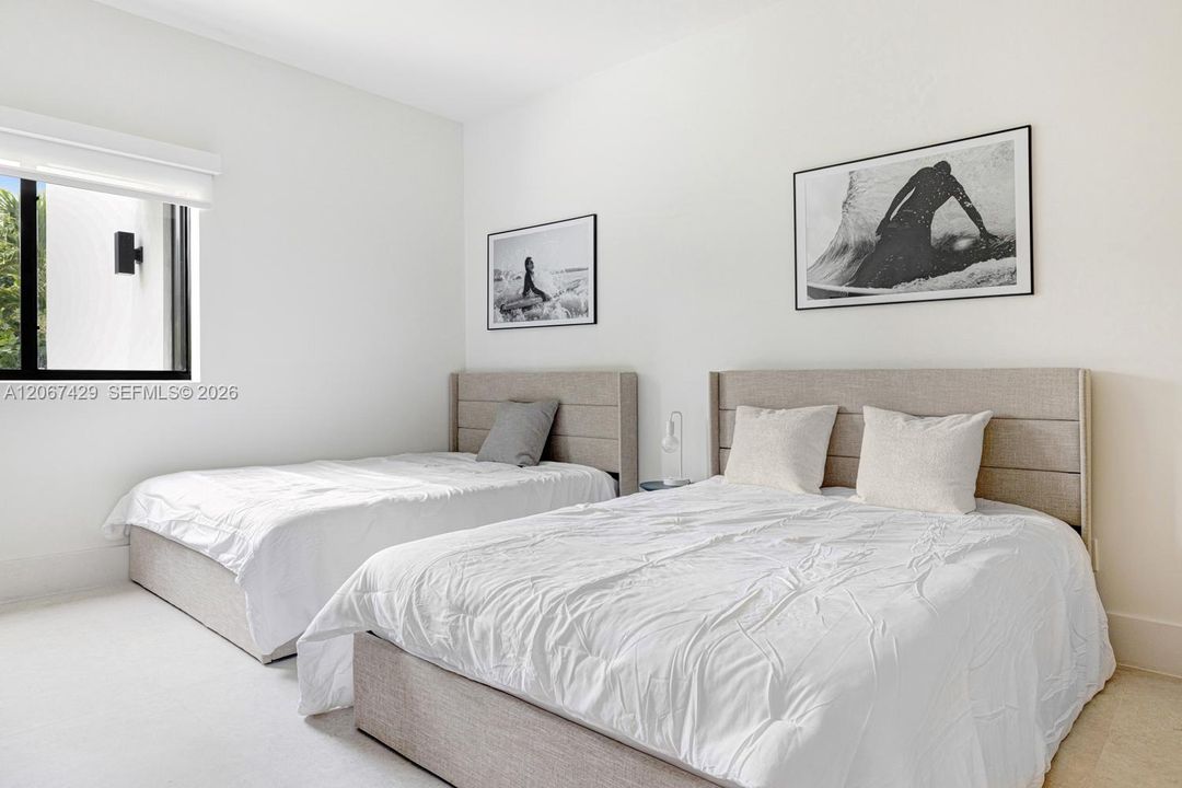For Sale: $2,600,000 (5 beds, 3 baths, 3058 Square Feet)