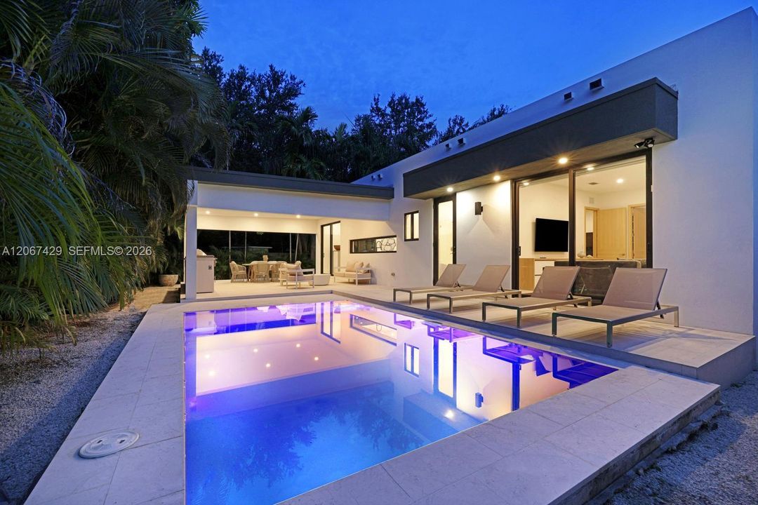 For Sale: $2,600,000 (5 beds, 3 baths, 3058 Square Feet)