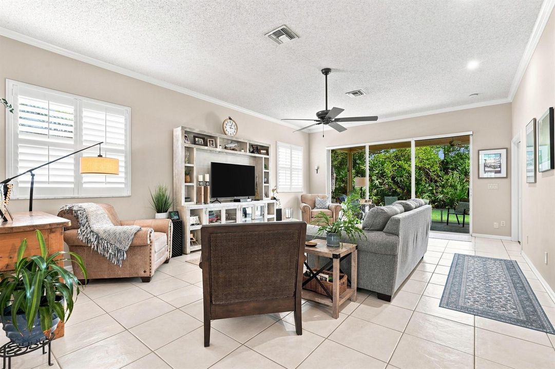 06_living room