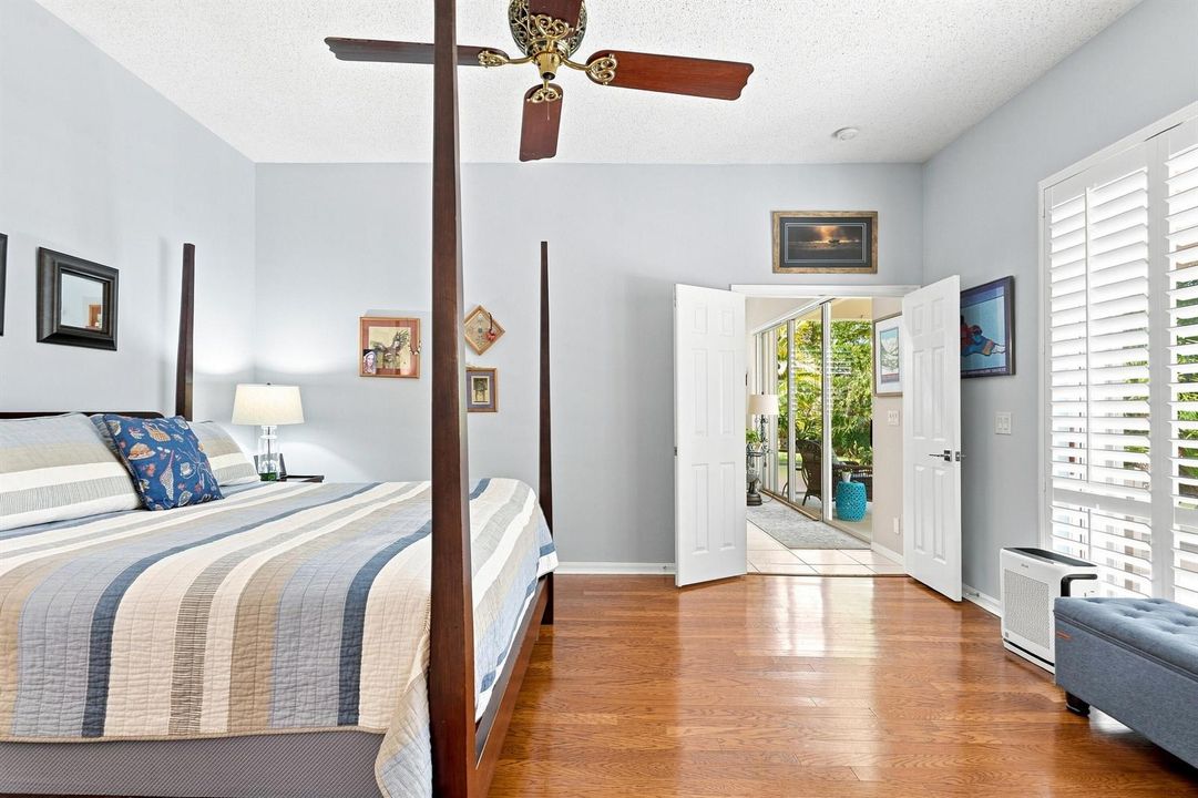 20_primary bedroom