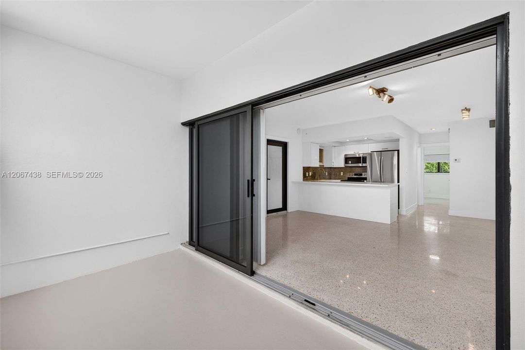 For Rent: $1,850 (1 beds, 1 baths, 520 Square Feet)