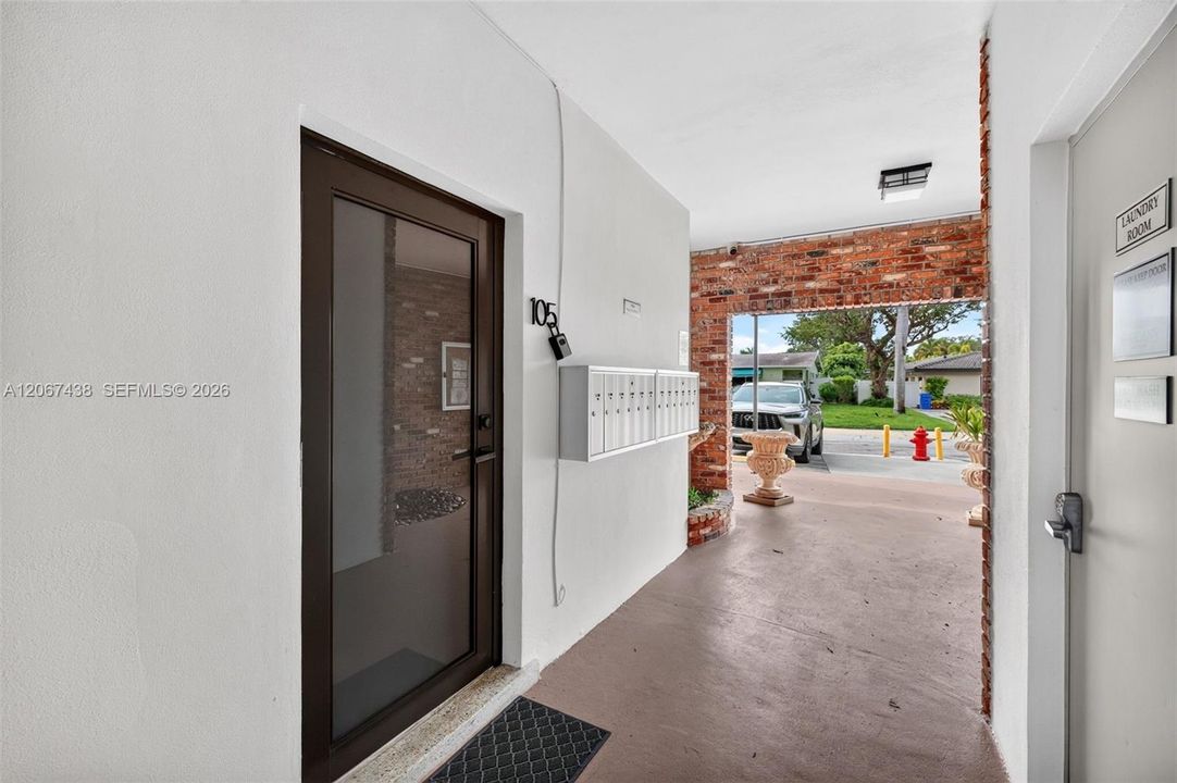 For Rent: $1,850 (1 beds, 1 baths, 520 Square Feet)