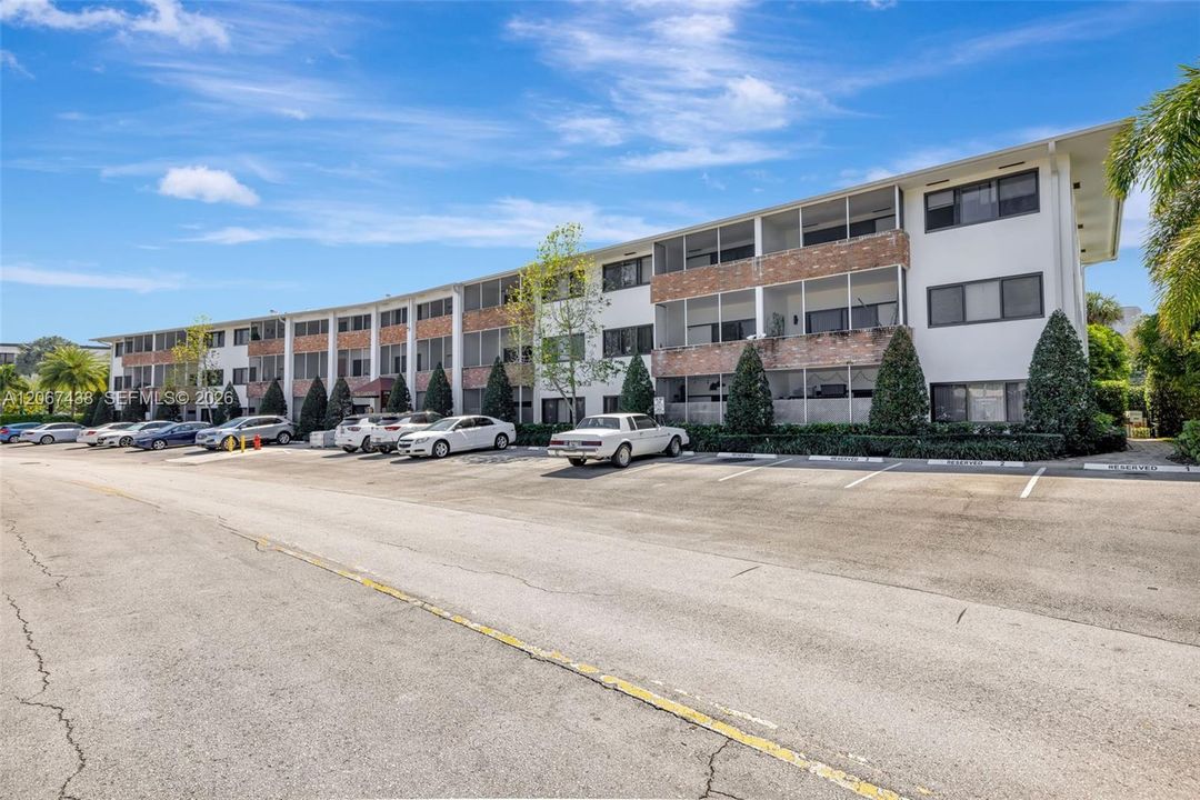 For Rent: $1,850 (1 beds, 1 baths, 520 Square Feet)