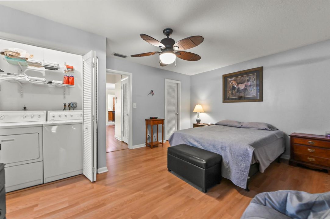 23 Bedroom 01