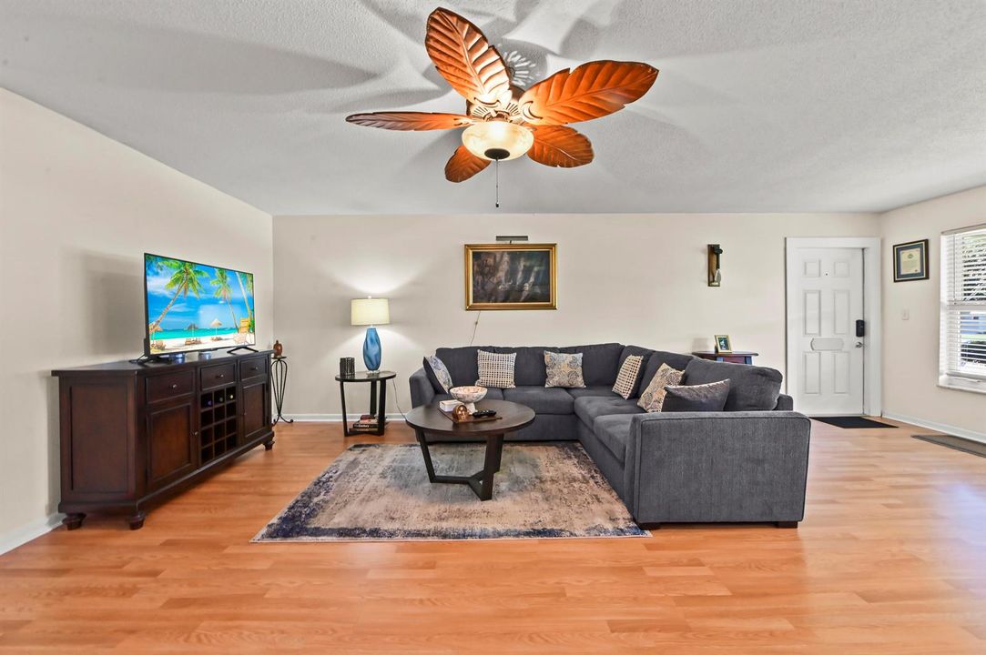 07 Living room 04
