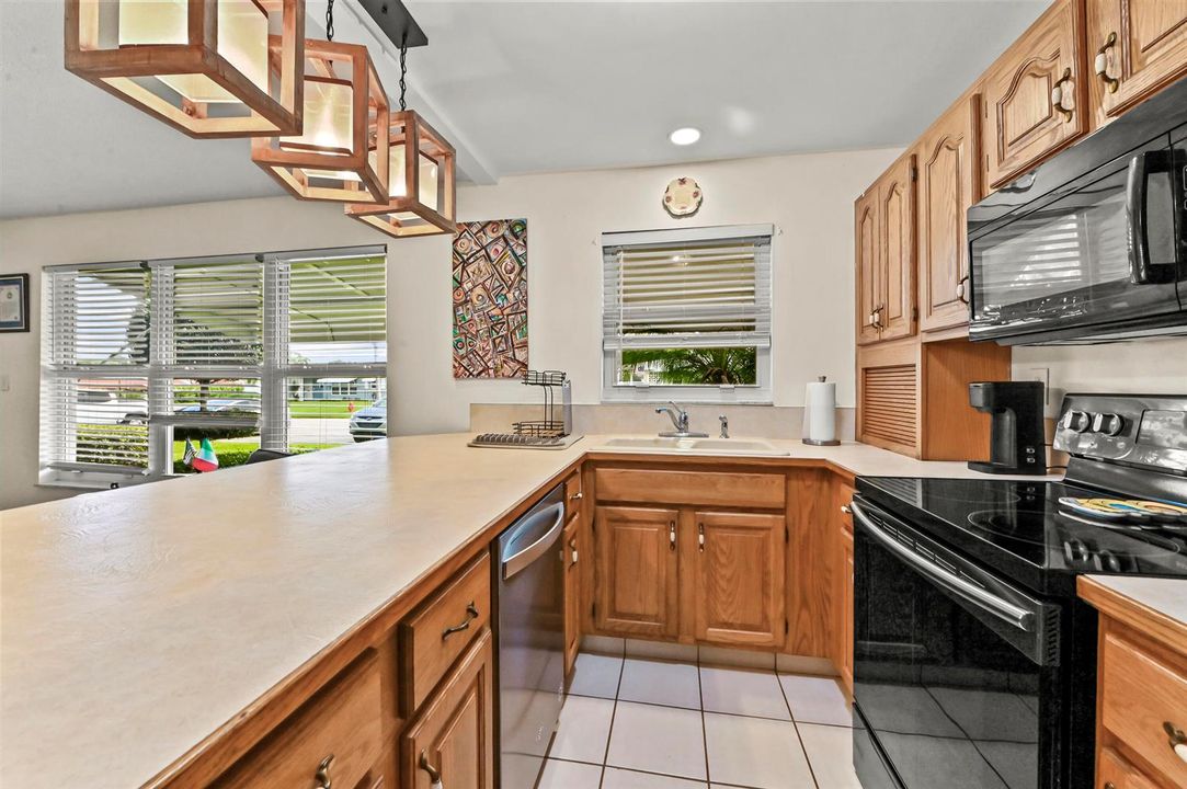 15 Kitchen 04