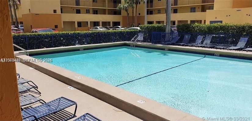 For Rent: $1,800 (1 beds, 1 baths, 848 Square Feet)