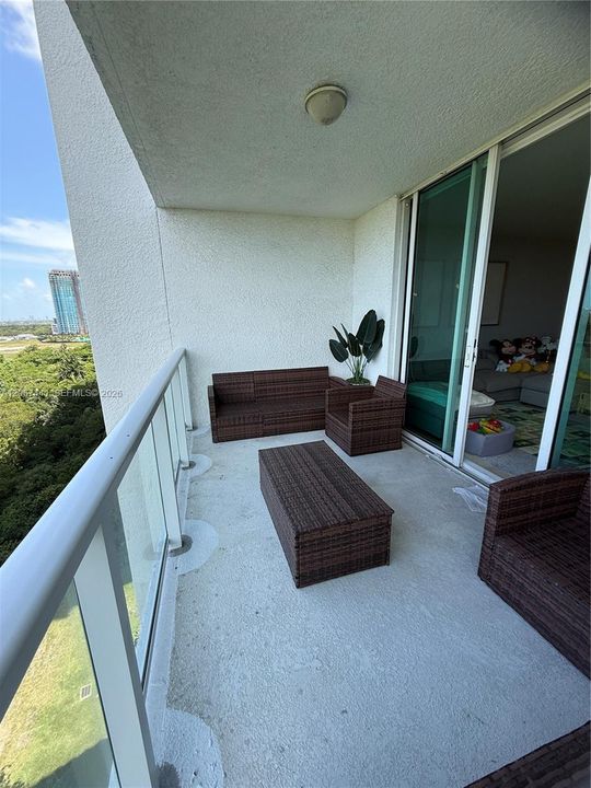 For Rent: $4,800 (3 beds, 2 baths, 1743 Square Feet)