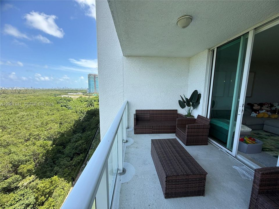 For Rent: $4,800 (3 beds, 2 baths, 1743 Square Feet)