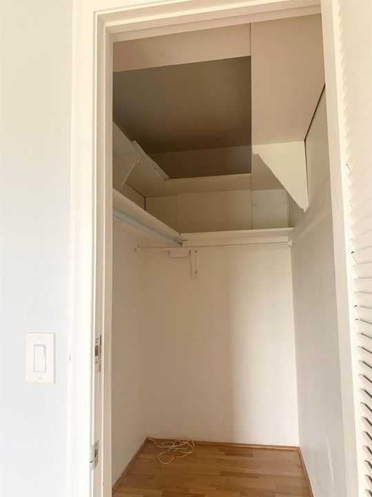 EXTRA SHELVES