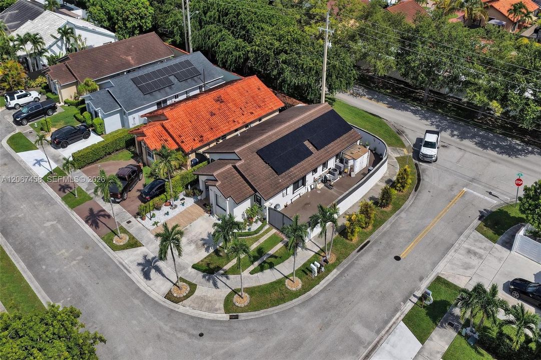 For Sale: $680,000 (3 beds, 2 baths, 1733 Square Feet)