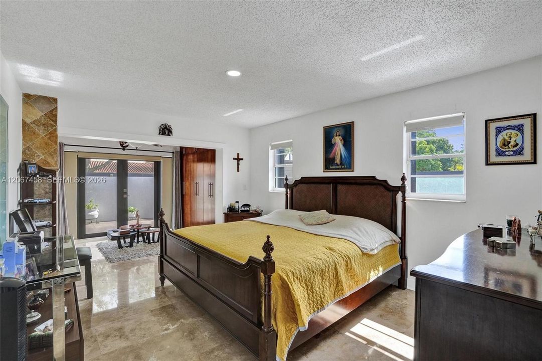 For Sale: $680,000 (3 beds, 2 baths, 1733 Square Feet)