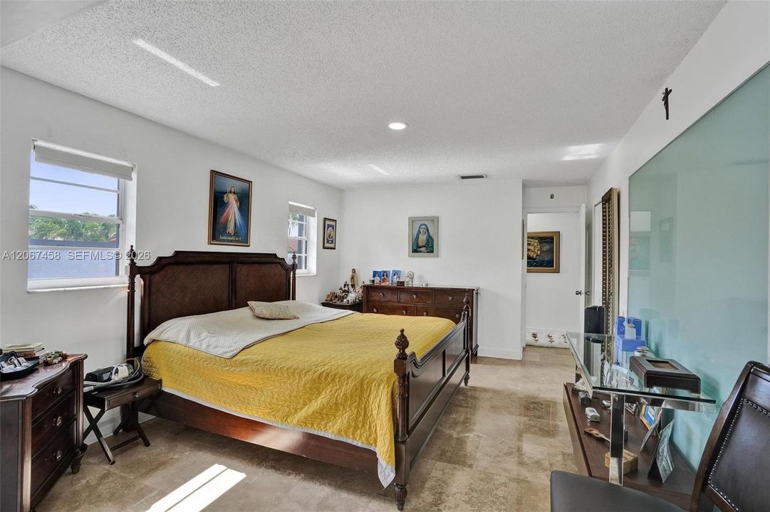 For Sale: $680,000 (3 beds, 2 baths, 1733 Square Feet)