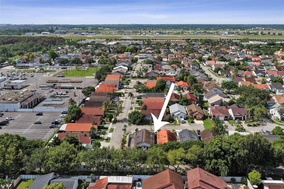 For Sale: $680,000 (3 beds, 2 baths, 1733 Square Feet)
