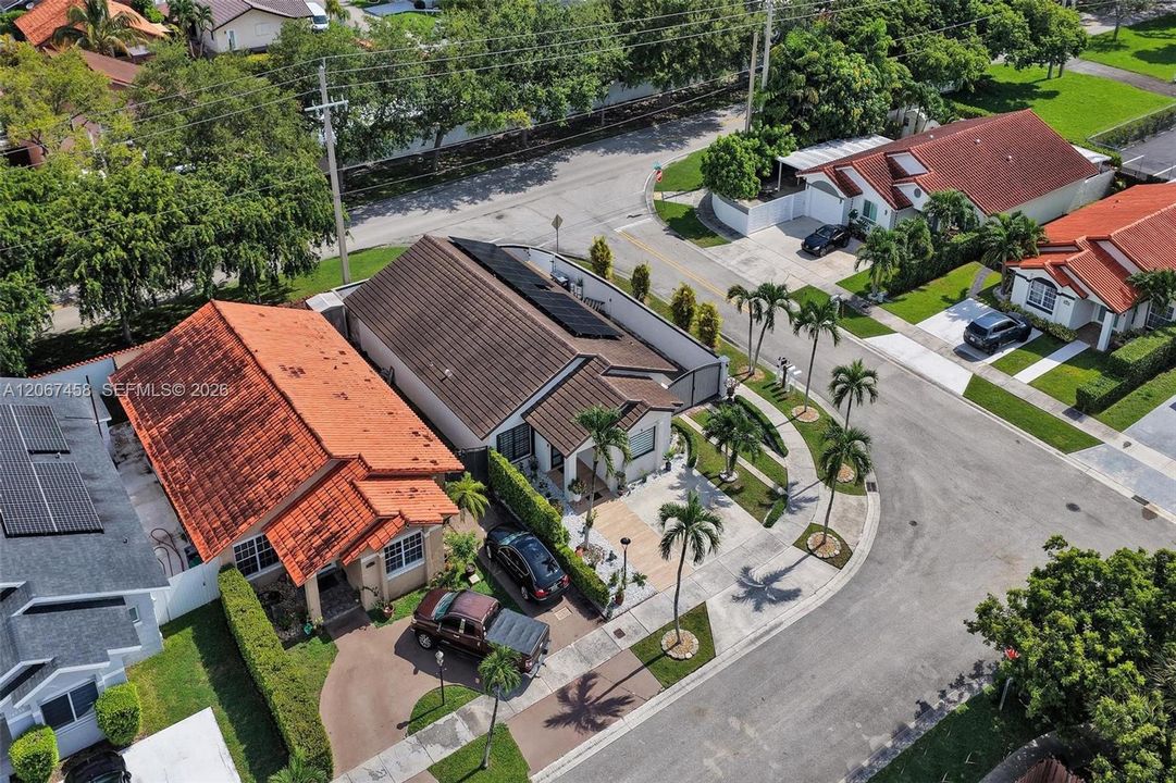 For Sale: $680,000 (3 beds, 2 baths, 1733 Square Feet)