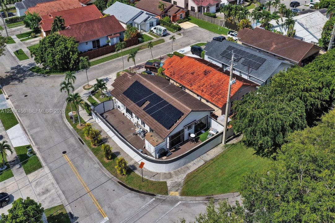 For Sale: $680,000 (3 beds, 2 baths, 1733 Square Feet)