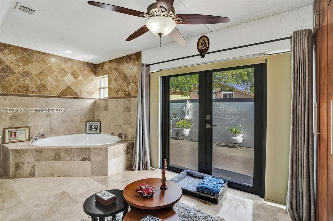 For Sale: $680,000 (3 beds, 2 baths, 1733 Square Feet)