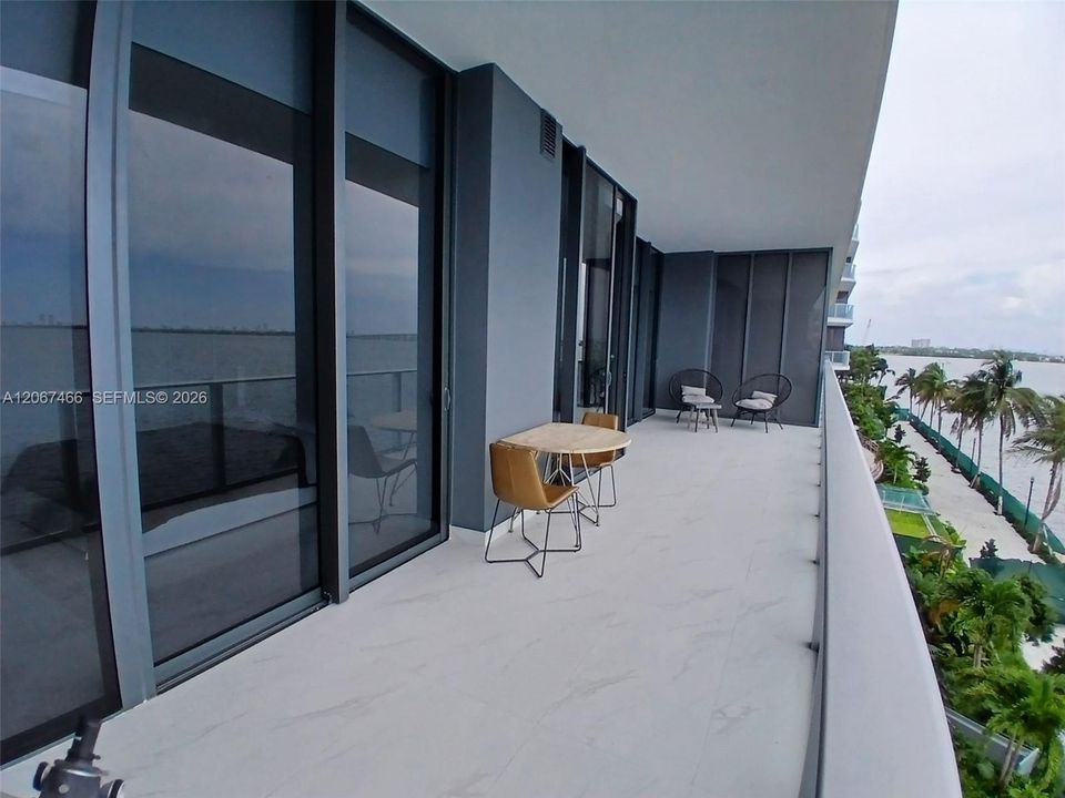 For Sale: $2,300,000 (2 beds, 3 baths, 1498 Square Feet)