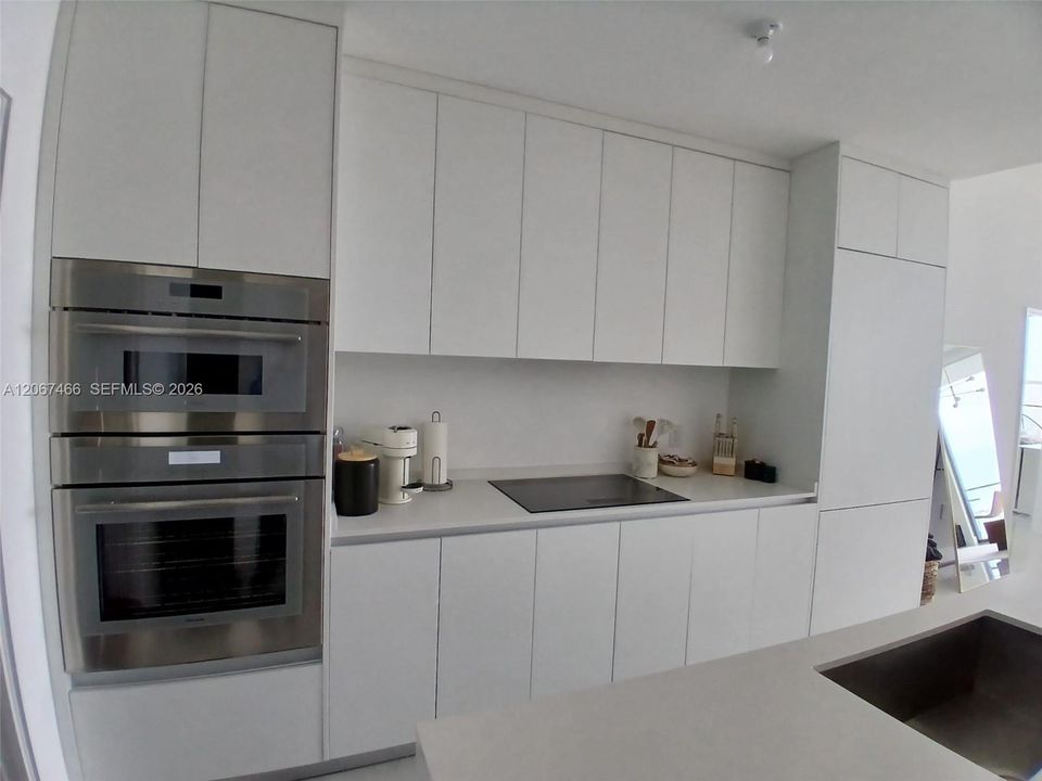 For Sale: $2,300,000 (2 beds, 3 baths, 1498 Square Feet)