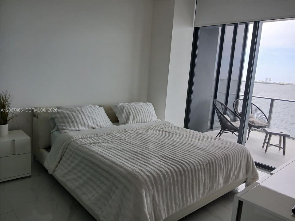 For Sale: $2,300,000 (2 beds, 3 baths, 1498 Square Feet)