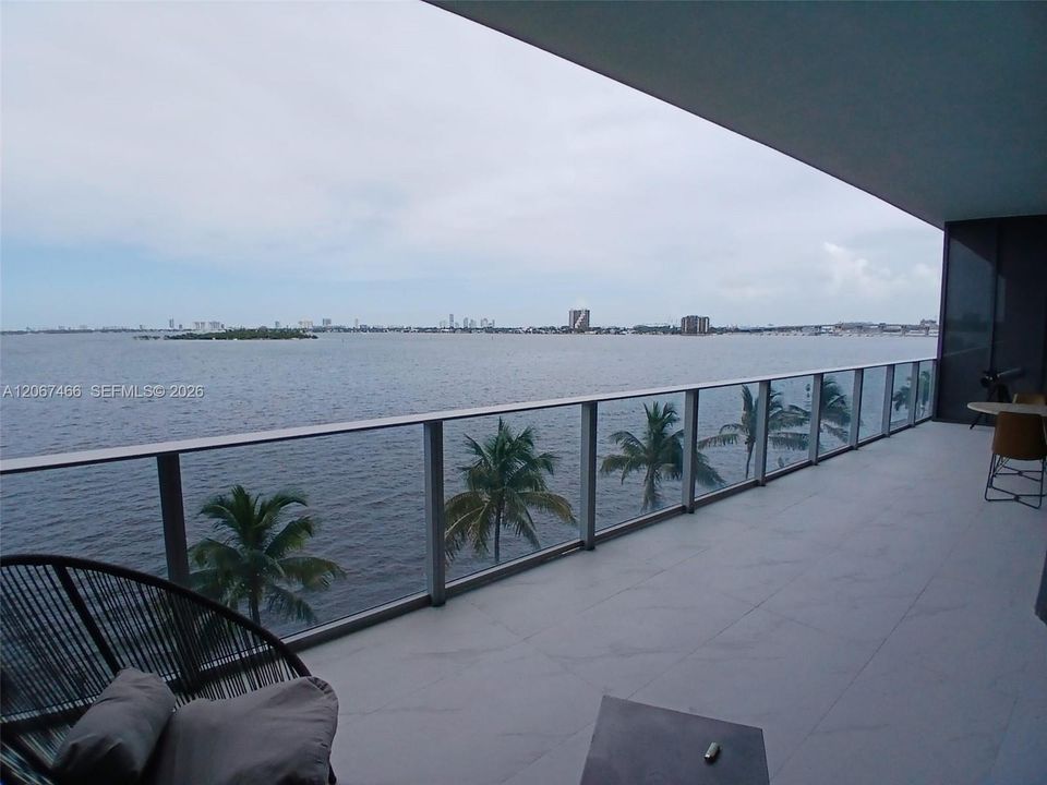 For Sale: $2,300,000 (2 beds, 3 baths, 1498 Square Feet)