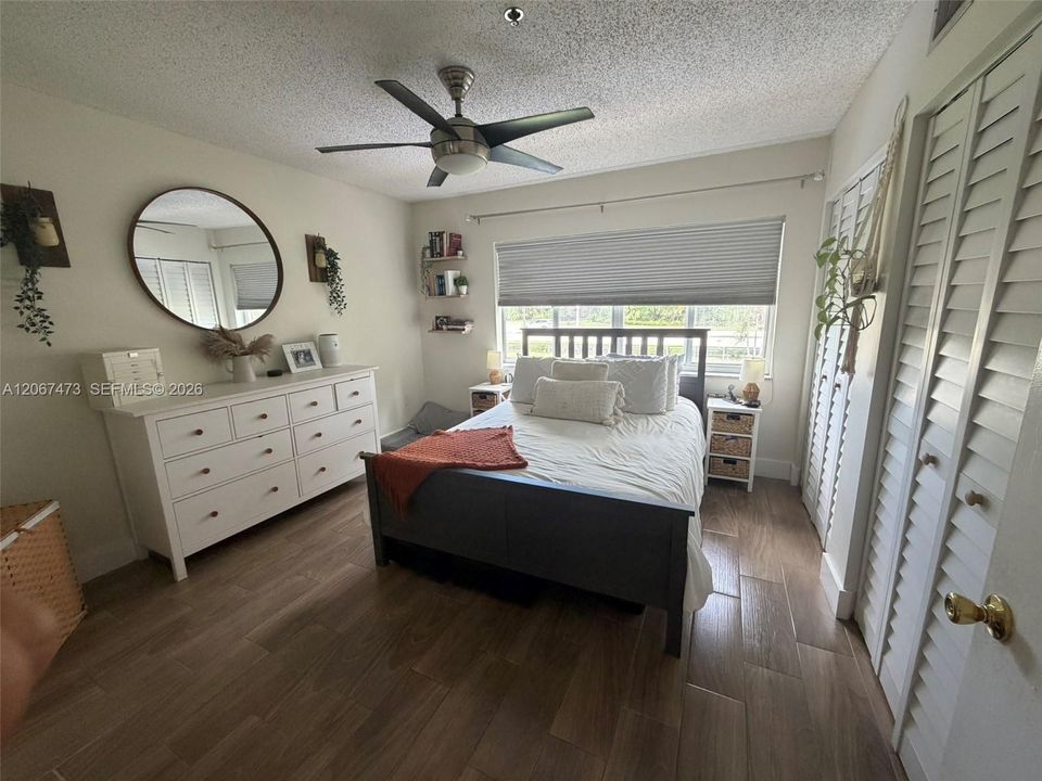 For Rent: $2,425 (2 beds, 2 baths, 1158 Square Feet)