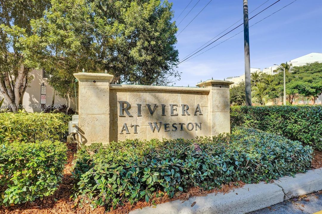 For Rent: $2,425 (2 beds, 2 baths, 1158 Square Feet)